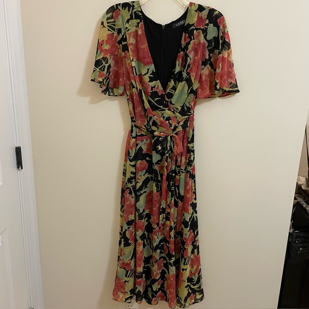 LAUREN Ralph Lauren Floral Black and Red Surplice Dress Women’s Size 4